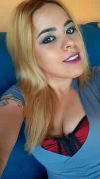 Foto publica di debatata