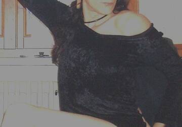 Public Photo of Lara_trans